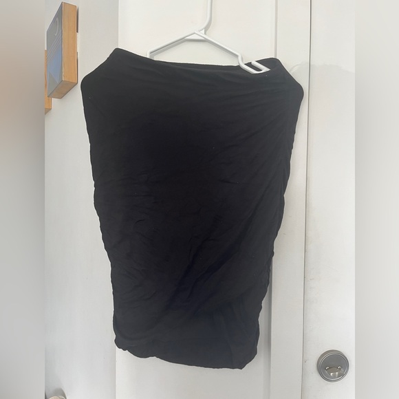 #83 🌺 5/$30 🌺 H&M stretchy ruched black skirt - Picture 2 of 8